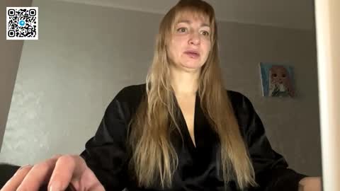 Snapshot of lapussia chatting on 12/16/25, 09:36 Olena online show from 12/16/25, 09:36