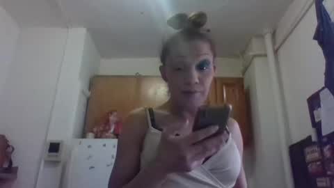 Lapuzzycat201923 online show from 02/12/25, 07:56