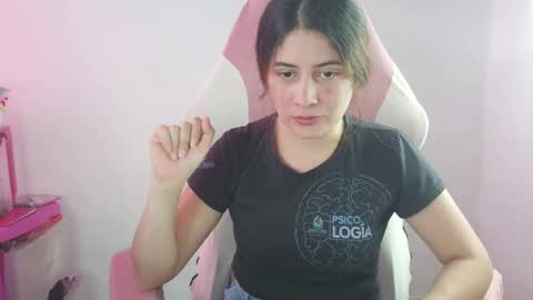 Snapshot of lara_aisha chatting on 06/12/26, 05:34 LARA online show from 06/12/26, 05:34
