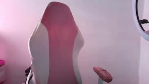 LARA online show from 06/22/26, 07:55