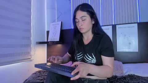 lara_as online show from 03/27/26, 08:30