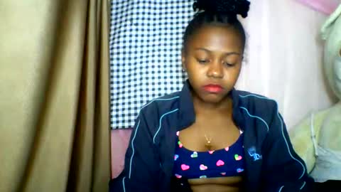 Snapshot of lara_belle chatting on 05/23/26, 06:56 lara_belle online show from 05/23/26, 06:56