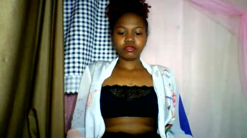 lara_belle online show from 06/17/26, 09:49
