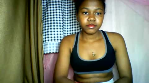 lara_belle online show from 06/18/26, 09:47