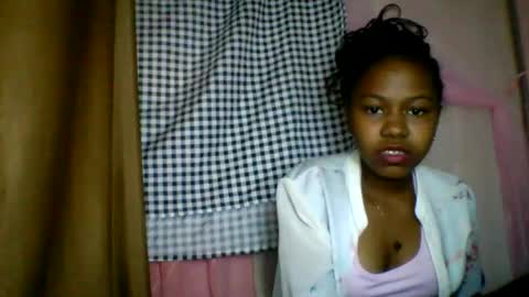 lara_belle online show from 07/07/26, 06:47