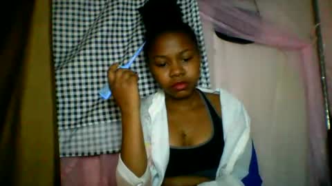 lara_belle online show from 07/15/26, 11:54