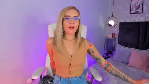 Lara online show from 02/08/25, 04:03