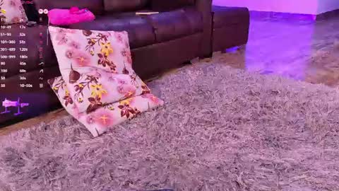 Hello Guys I am Lara Giraldo  WELCOME To my room online show from 07/03/26, 10:32