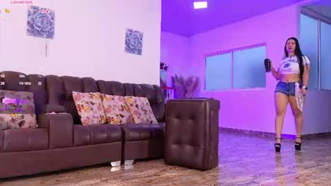 Hello Guys I am Lara Giraldo  WELCOME To my room online show from 07/25/26, 11:13