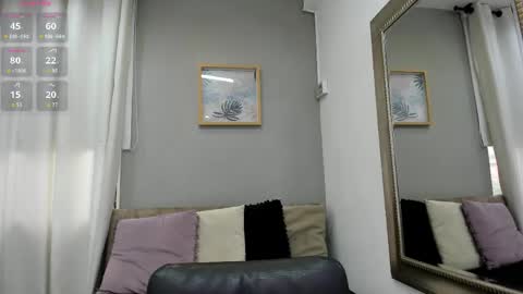      700  200   online show from 05/10/26, 12:10