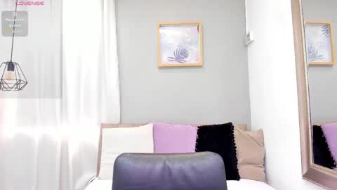      700  200   online show from 06/04/26, 07:53