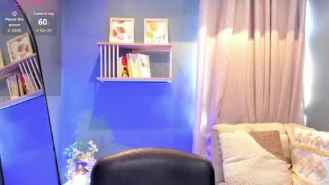      700  200   online show from 07/18/26, 07:17