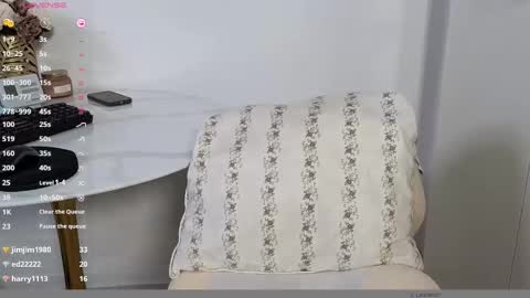 Snapshot of lara_sins chatting on 02/27/25, 02:10 Lara Sins online show from 02/27/25, 02:10