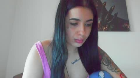 Lara online show from 01/25/25, 02:14