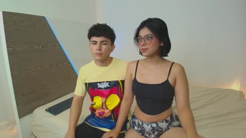 LaraAndKenai online show from 12/23/24, 12:57