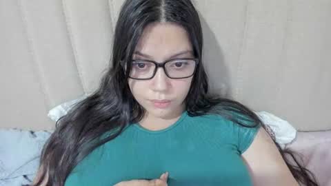 lara online show from 02/02/25, 04:26