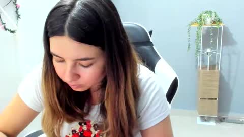 Lara online show from 06/03/26, 11:54