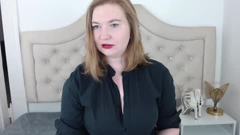 Snapshot of laraflirt chatting on 12/04/24, 07:01 LaraFlirt online show from 12/04/24, 07:01