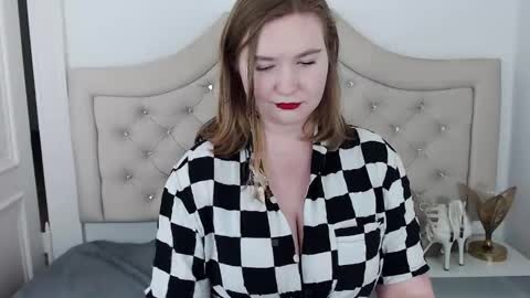 Snapshot of laraflirt chatting on 12/29/24, 11:39 LaraFlirt online show from 12/29/24, 11:39