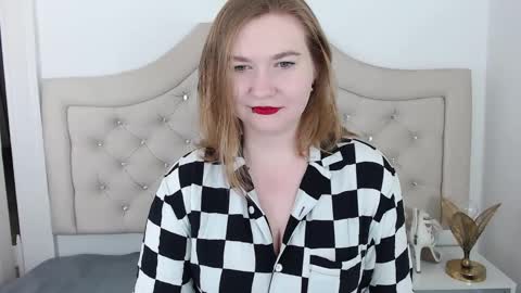 Snapshot of laraflirt chatting on 01/06/25, 05:06 LaraFlirt online show from 01/06/25, 05:06