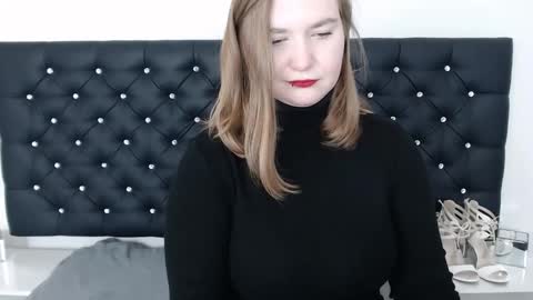 Snapshot of laraflirt chatting on 02/12/25, 12:05 LaraFlirt online show from 02/12/25, 12:05