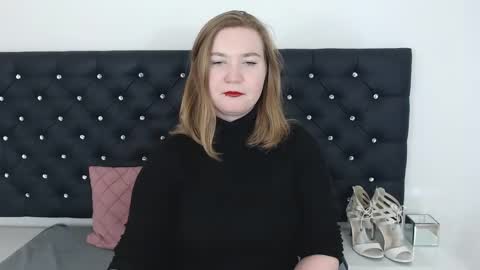 Snapshot of laraflirt chatting on 02/12/25, 11:30 LaraFlirt online show from 02/12/25, 11:30