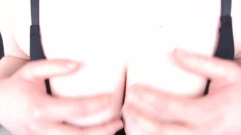 Snapshot of laraflirt chatting on 02/21/25, 12:05 LaraFlirt online show from 02/21/25, 12:05