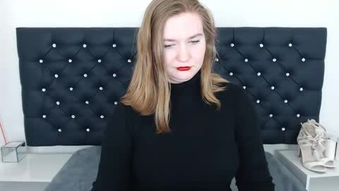 Snapshot of laraflirt chatting on 03/06/25, 12:10 LaraFlirt online show from 03/06/25, 12:10