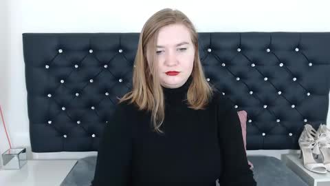 Snapshot of laraflirt chatting on 03/07/25, 10:43 LaraFlirt online show from 03/07/25, 10:43