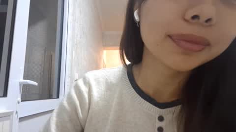 Snapshot of larainebertinetti chatting on 10/27/25, 04:11 Hannah online show from 10/27/25, 04:11
