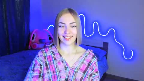 Snapshot of larakrein_lk chatting on 10/09/25, 04:27 LaraKrein lk online show from 10/09/25, 04:27