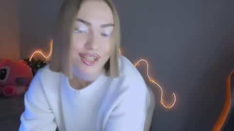 LaraKrein lk online show from 12/16/25, 01:38