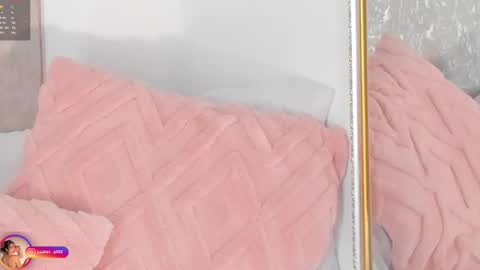 Lara  online show from 09/18/25, 01:46