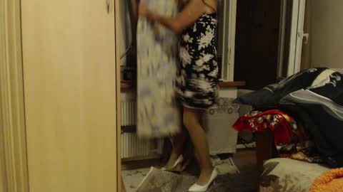 laralhotr online show from 12/01/24, 07:36