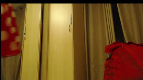 laralhotr online show from 01/03/25, 06:14