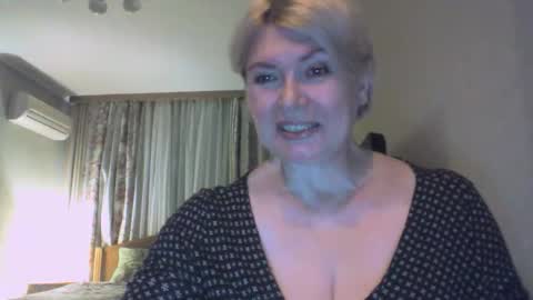 laramrs online show from 10/14/25, 04:41