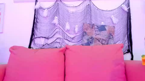 Lara Murphy online show from 10/22/25, 10:53