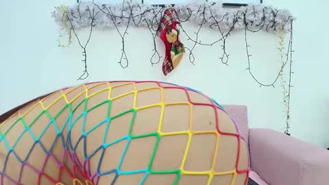 Snapshot of laramurphy chatting on 12/17/25, 07:20 Lara Murphy online show from 12/17/25, 07:20