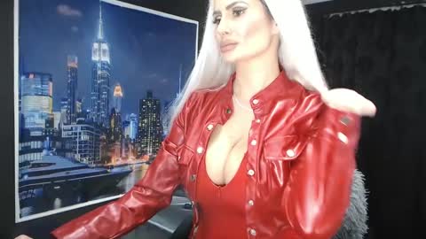 laras_moans online show from 12/21/24, 08:07