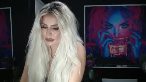 Snapshot of laras_moans chatting on 11/14/25, 08:57 laras_moans online show from 11/14/25, 08:57