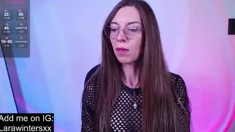 larawinters online show from 11/26/25, 10:00