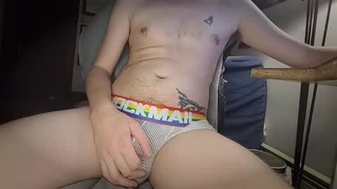 Snapshot of largerwilliam chatting on 10/03/25, 05:04 largerwilliam online show from 10/03/25, 05:04