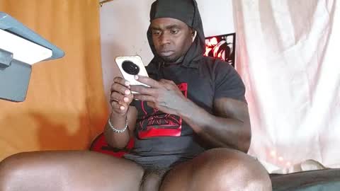 Snapshot of largo_eddy chatting on 10/04/25, 04:54 Largo eddy online show from 10/04/25, 04:54