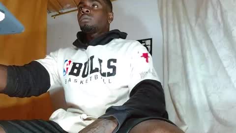 Snapshot of largo_eddy chatting on 10/12/25, 09:58 Largo eddy online show from 10/12/25, 09:58