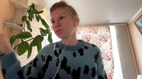 Eva online show from 10/21/25, 01:01