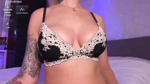 LarineGMT7  UTC6  online show from 11/27/25, 04:25