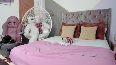 laris_park online show from 12/18/24, 04:20