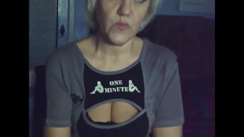 larisaq4ugo24 online show from 01/13/25, 09:19