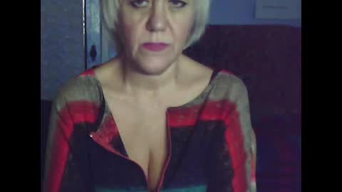 larisaq4ugo24 online show from 01/15/25, 11:43