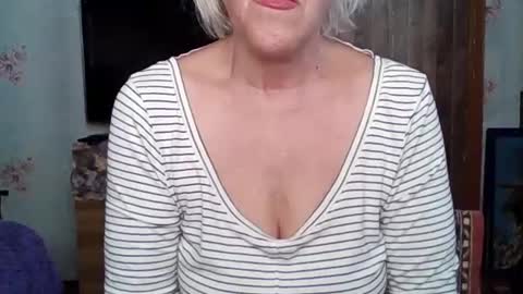 larisaq4ugo24 online show from 07/13/26, 07:33